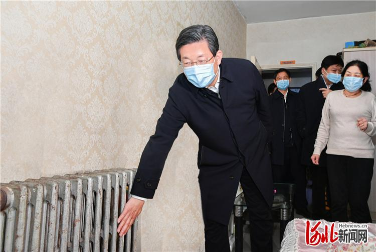 王东峰在石暗访检查供暖事情：时刻体贴民生冷暖(图4)