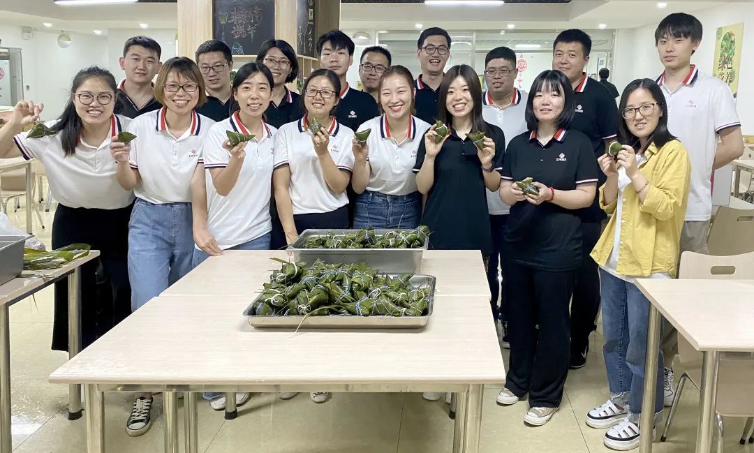 粽情端午|必威官方首页官网举行“浓情端午粽飘香”主题运动(图1)