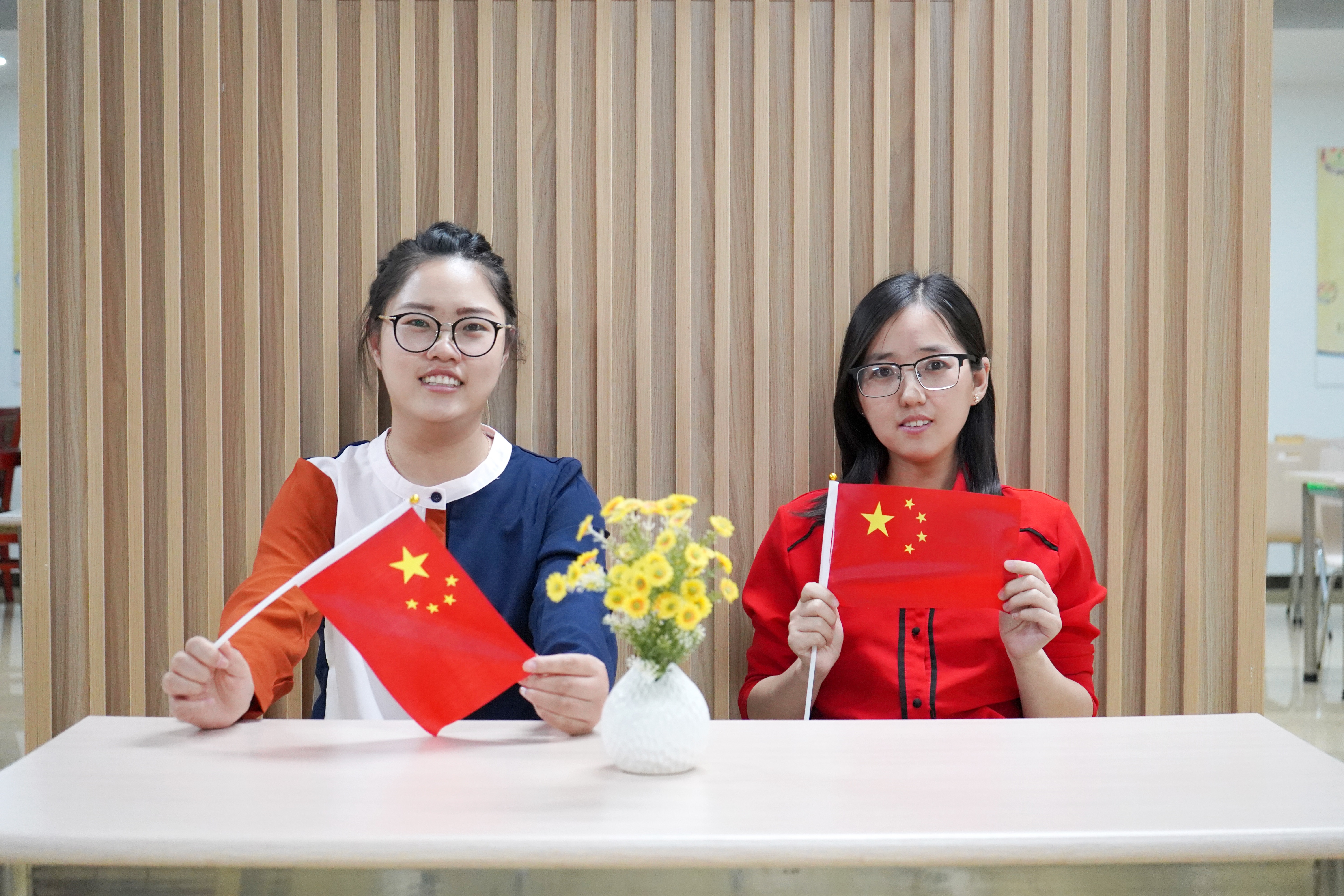 我和国旗合个影丨来自必威官方首页官网人的批注(图18)