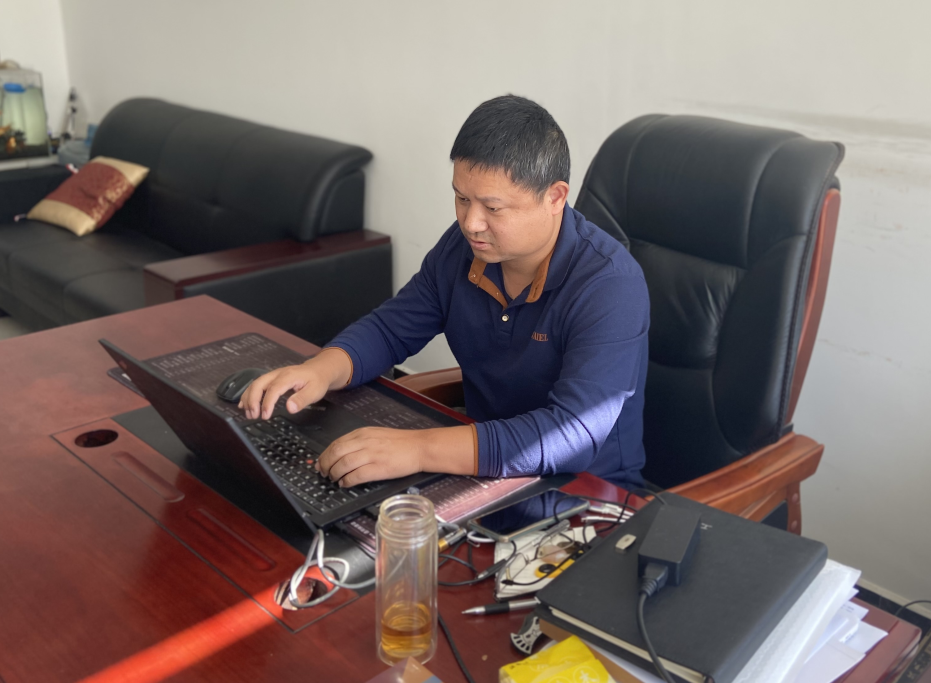 【国庆坚守，，，，，，，现在我在岗】必威官方首页官网人全力备战今冬供暖（二）(图1)