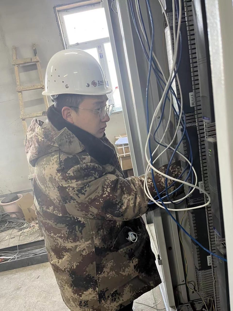 【国庆坚守，，，，，，，现在我在岗】必威官方首页官网人全力备战今冬供暖（二）(图5)