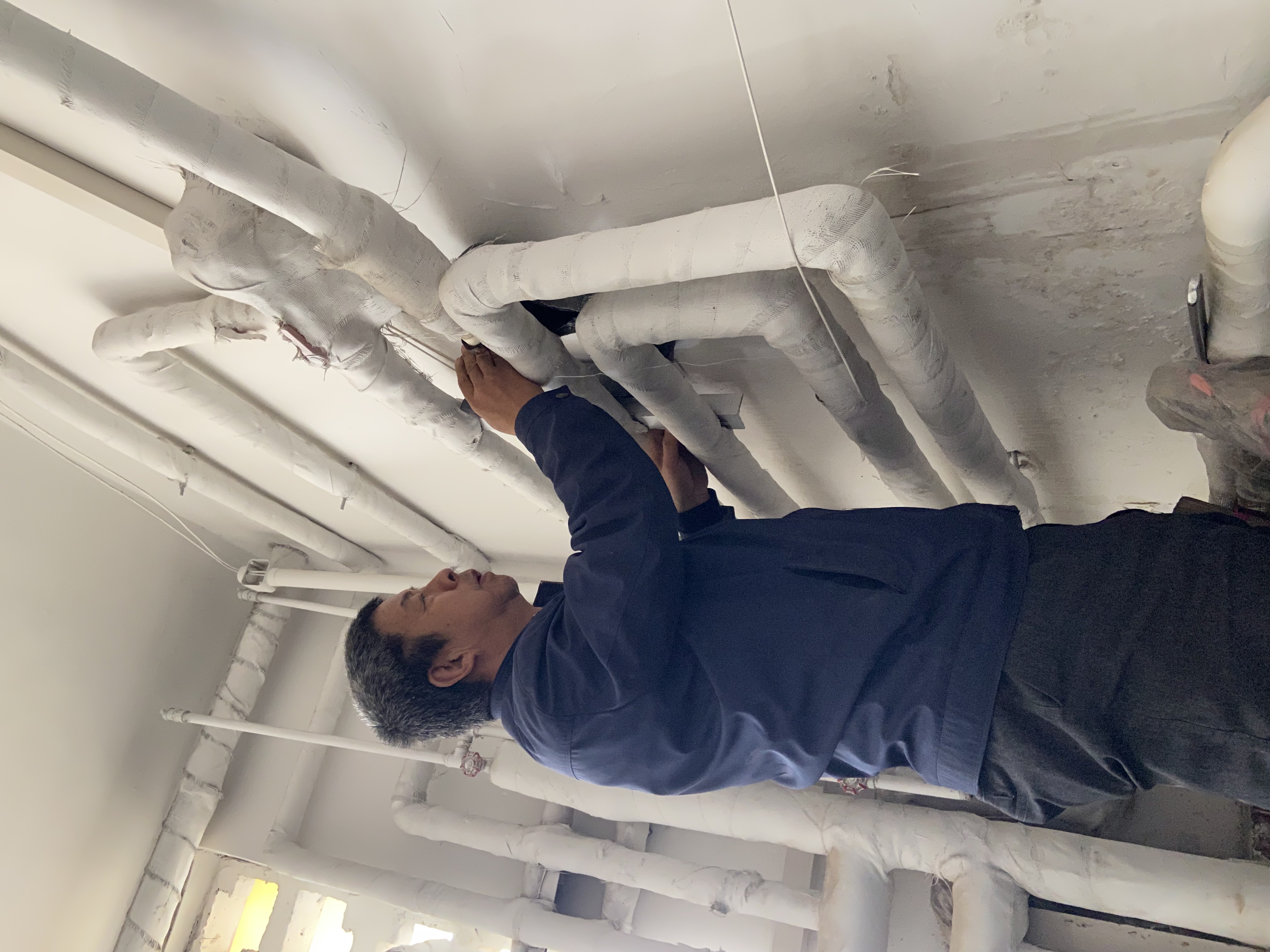 【国庆坚守，，，，，，，现在我在岗】必威官方首页官网人全力备战今冬供暖（二）(图7)