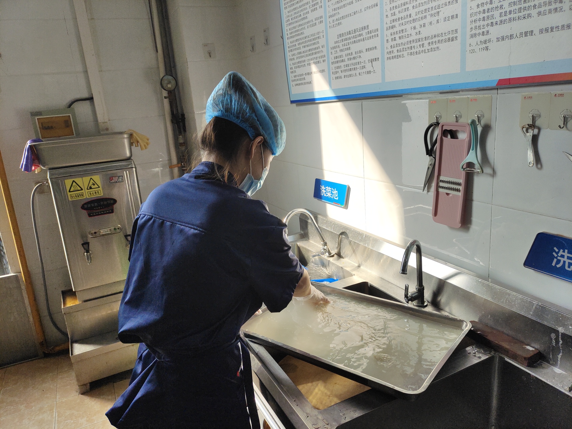 【国庆坚守，，，，，，，现在我在岗】必威官方首页官网人全力备战今冬供暖（二）(图15)