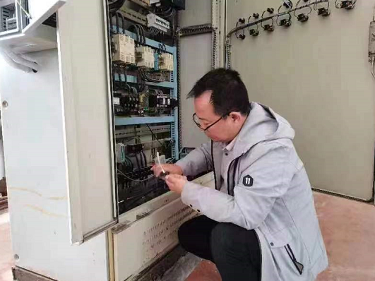 【国庆坚守，，，，，，，，现在我在岗】必威官方首页官网人全力备战今冬供暖（三）(图4)