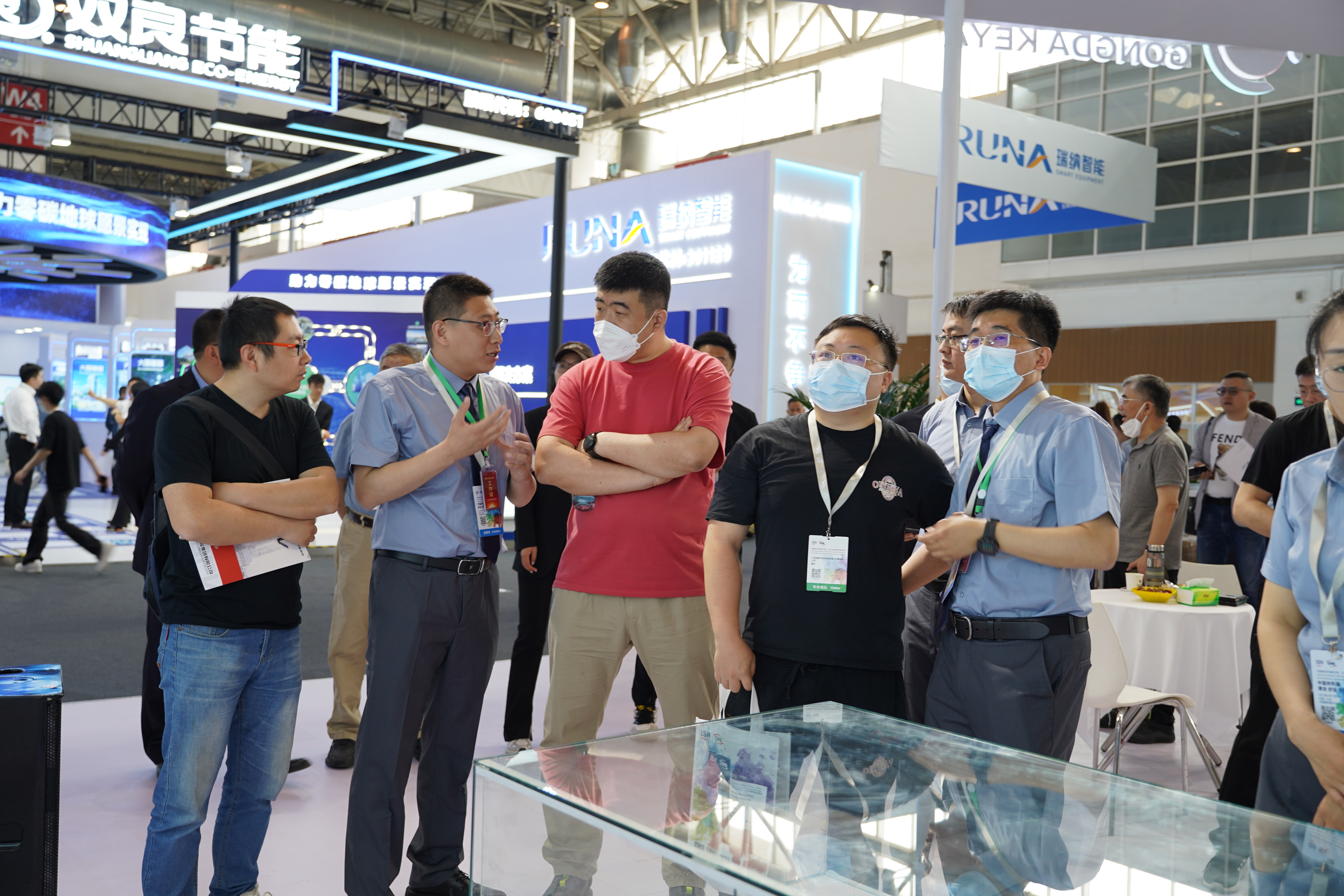 中国供热展盛大开幕！必威官方首页官网展位现场火爆！(图7)